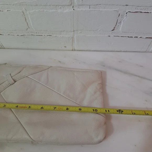 Vintage 80s 90s White fauLeather Ruched Formal Handbag Purse Clutch 11" - Picture 5 of 7